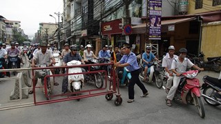 Vietnam: Hadí vesnice Le Mat aneb Jak se jí syrové tlukoucí hadí srdce
