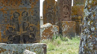 Noraduz – 800 chačkarů nad jezerem Sevan