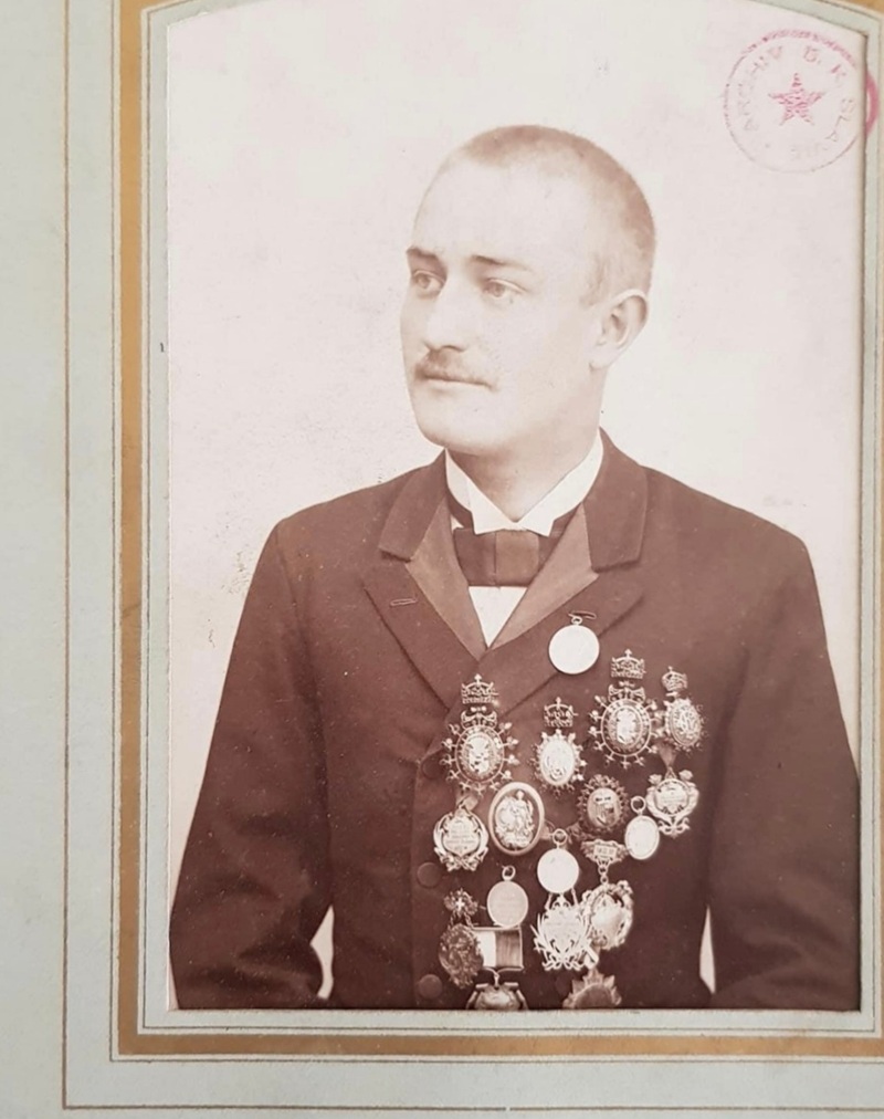 Kratochvíl.jpg