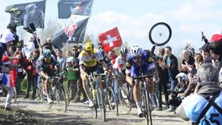 Paříž - Roubaix atmosféra závodu