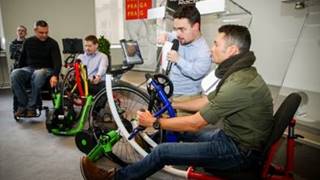 MBtech Bohemia a Heřman Volf  z neziskové organizace Cesta za snem vyvinuli první  handbike trenažér pro domácí použití