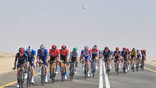 Větrná smršť - fotogalerie 1. etapy UAE Tour