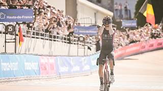 Dylan van Baarle vyhrál Paříž - Roubaix