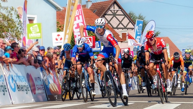 Dominik Neuman v poslední etapě Tour Alsace na 13. místě