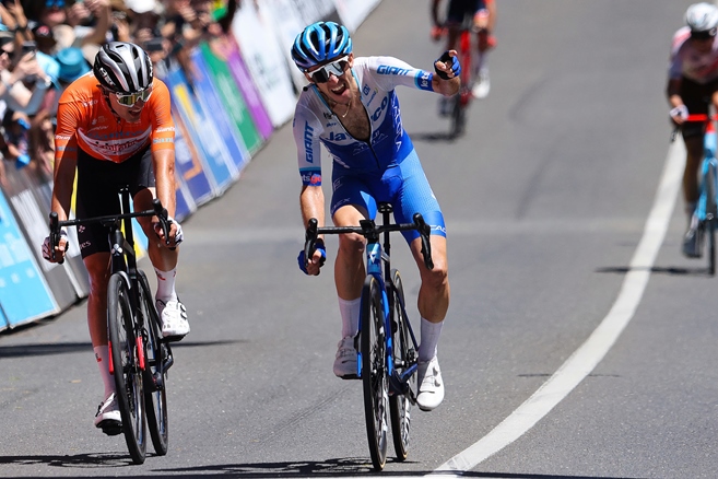 Vine uhájil vítězství na Tour Down Under. Poslední etapu vyhrál Yates