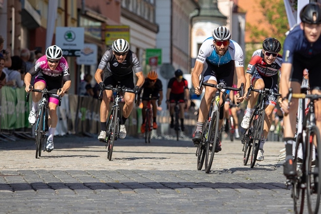 Český pohár v silniční cyklistice bude mít o dva závody víc. Především díky organizátorům z Krásné Lípy a České Kamenice, kteří je propojují se závody pro amatéry