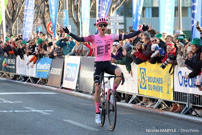 Jedním z protagonistů Grand Prix de Marseille byl Petr Kelemen! Vítězem se stal Neilson Powless z EF Education