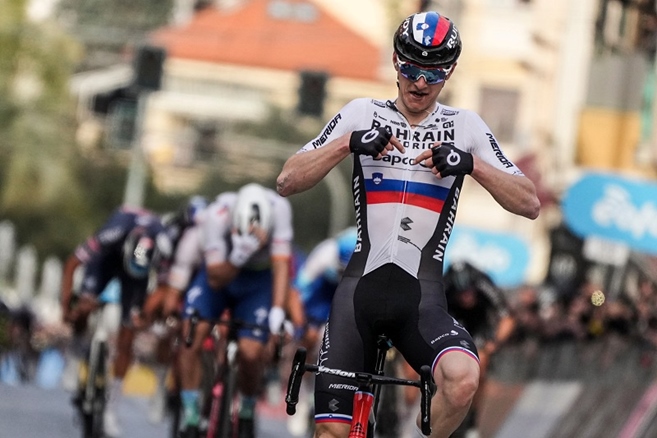 Cyklistické jaro otvírá La Primavera z Milána do Sanrema. Vyhrát může kdokoli. Vrchař Pogačar, klasikář Pedersen i sprinter De Lie ...