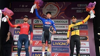 Mathieu sprintoval na vrchol, zatímco já už byl zničený svým vlastním zrychlením, řekl Tadej Pogačar k rozhodující akci