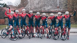 Kluci předvedli dokonalé cyklistické řemeslo, řekl k dominanci ATT Investments při pohárovém závodě ve Velké Bíteši Jaromír Friede