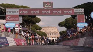 Cavendish se loučí s Girem pohádkovým vítězstvím v Římě. Roglič triumfuje v celkovém pořadí