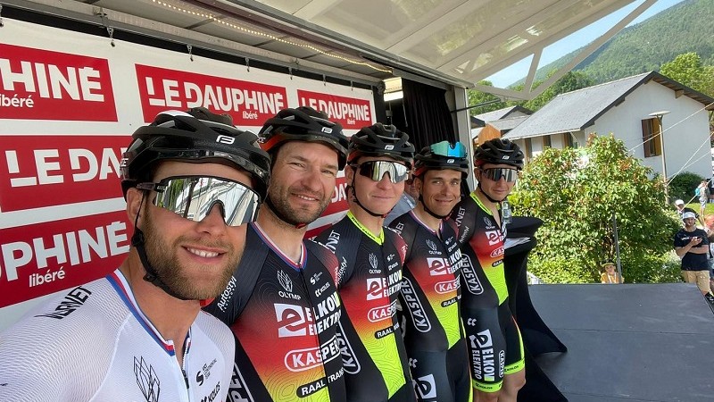 Adam Ťoupalík osmý v náročné alpské tour RoadCycling.cz